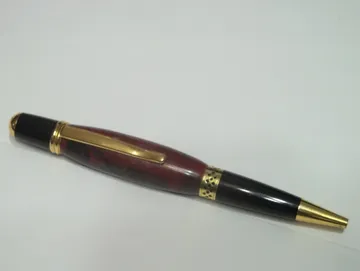 Sierra pen finished in 24kt gold with a cast resin barrel